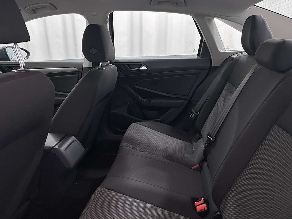 2020 Volkswagen Jetta - Image 17