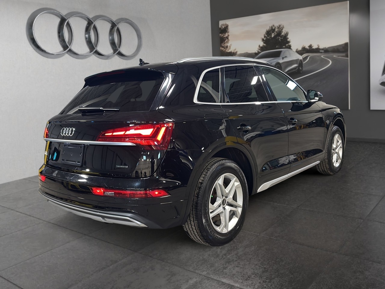 2022 Audi Q5 - Image 5