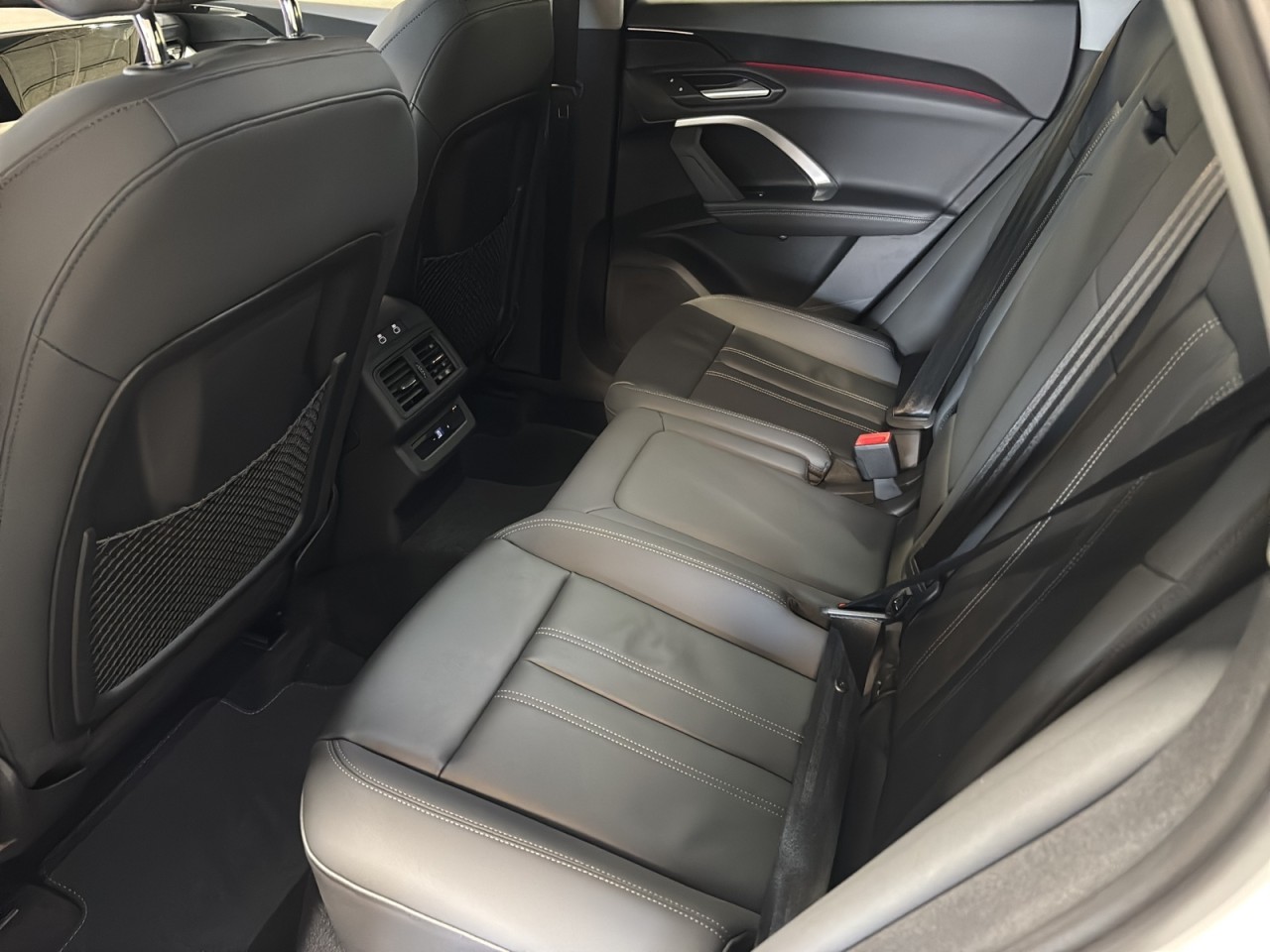 2025 Audi Q5 - Image 8