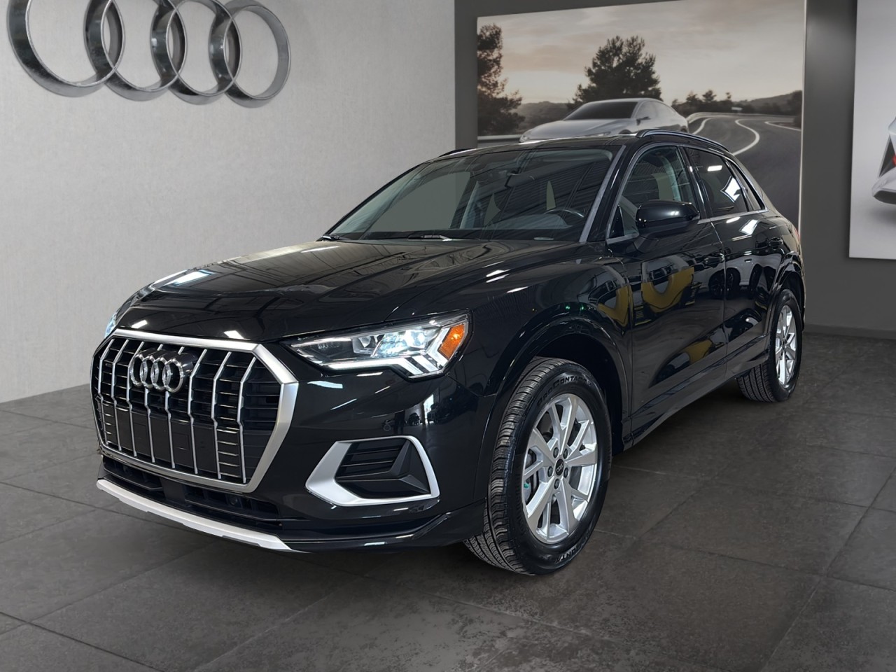 2023 Audi Q3 - Image 4