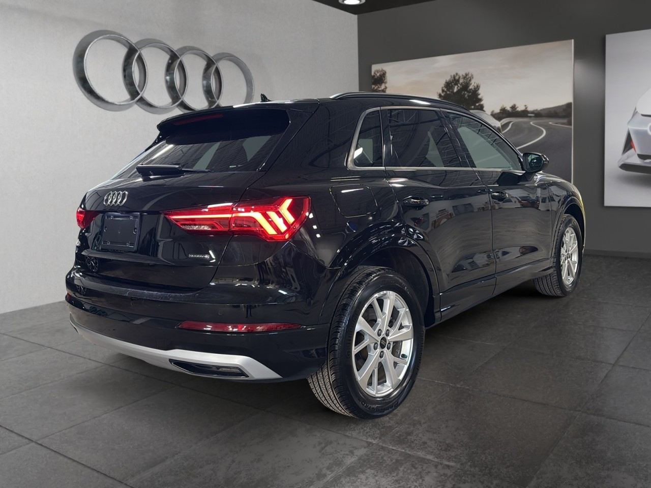 2023 Audi Q3 - Image 5