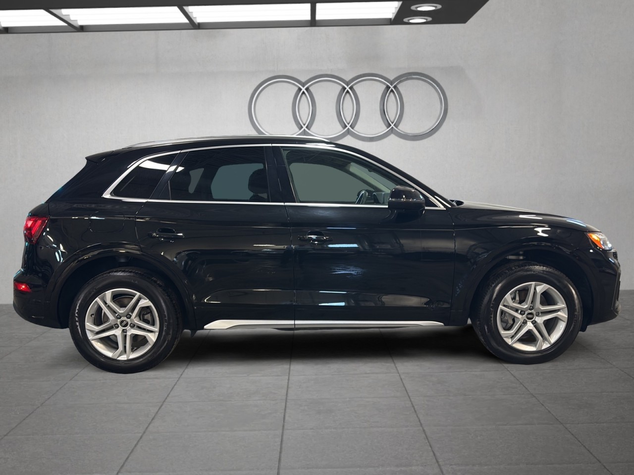 2022 Audi Q5 - Image 4