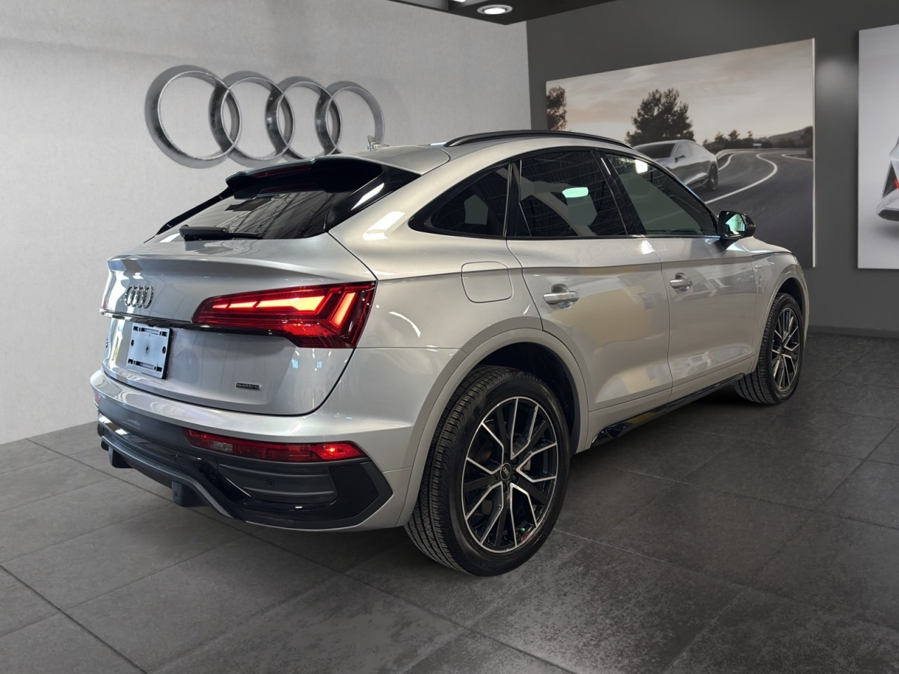 2023 Audi Q5 Sportback - Image 5