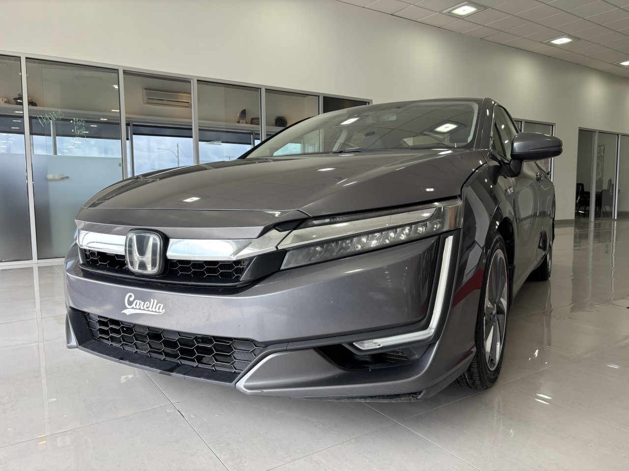 2018 Honda Clarity Plug-In Hybrid - Image 3