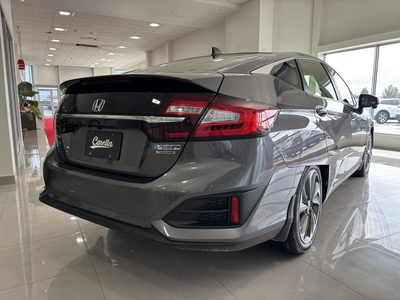 2018 Honda Clarity Plug-In Hybrid - Image 5
