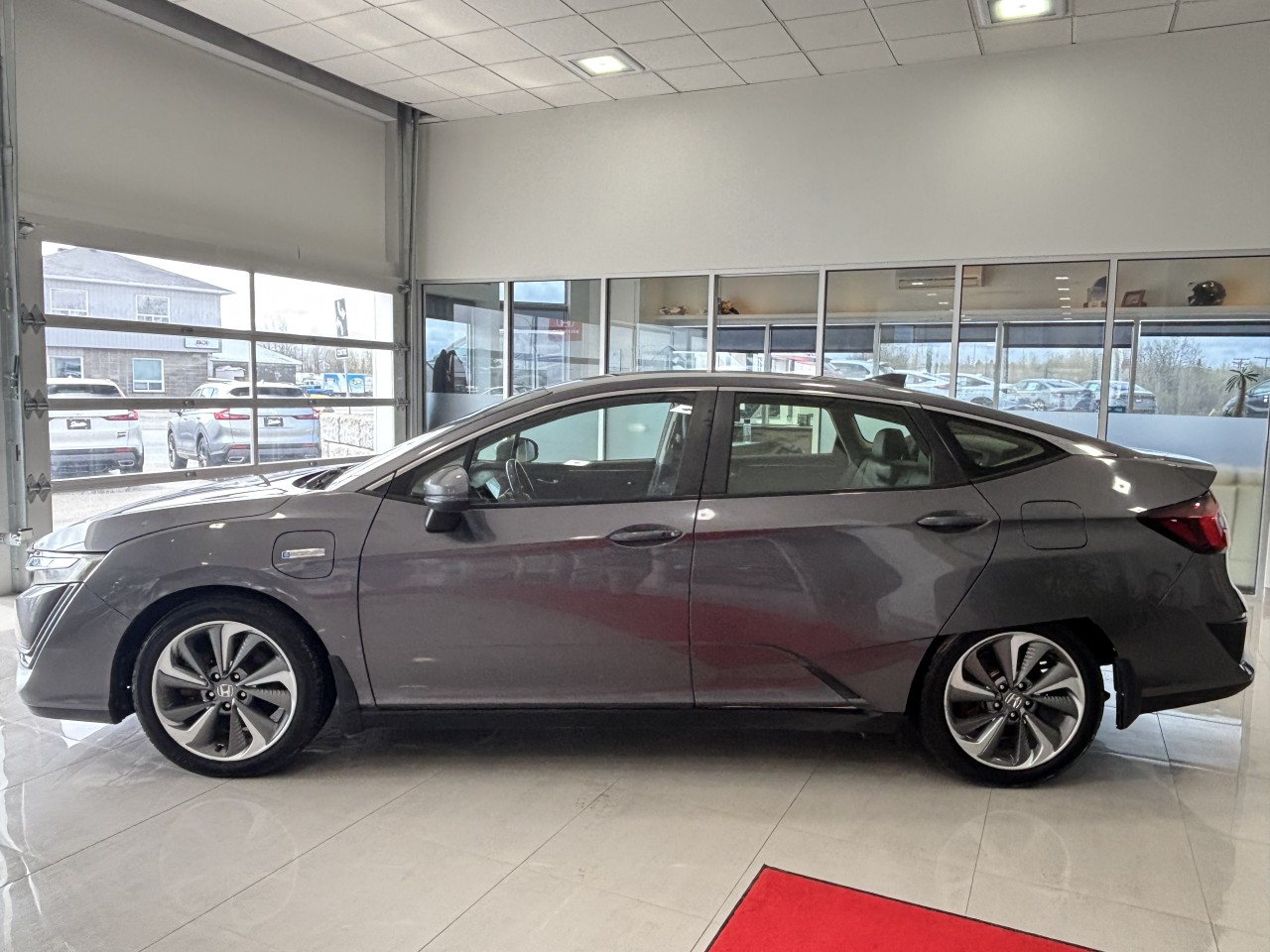 2018 Honda Clarity Plug-In Hybrid - Image 7