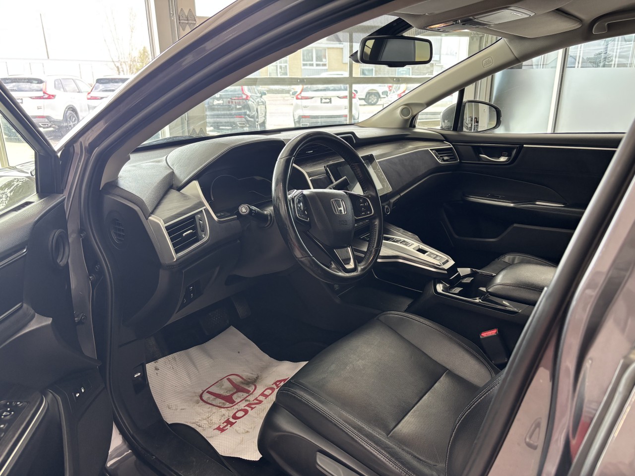 2018 Honda Clarity Plug-In Hybrid - Image 8