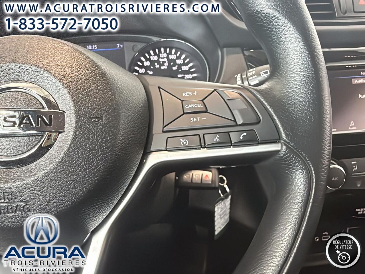 2018 Nissan Rogue - Image 15