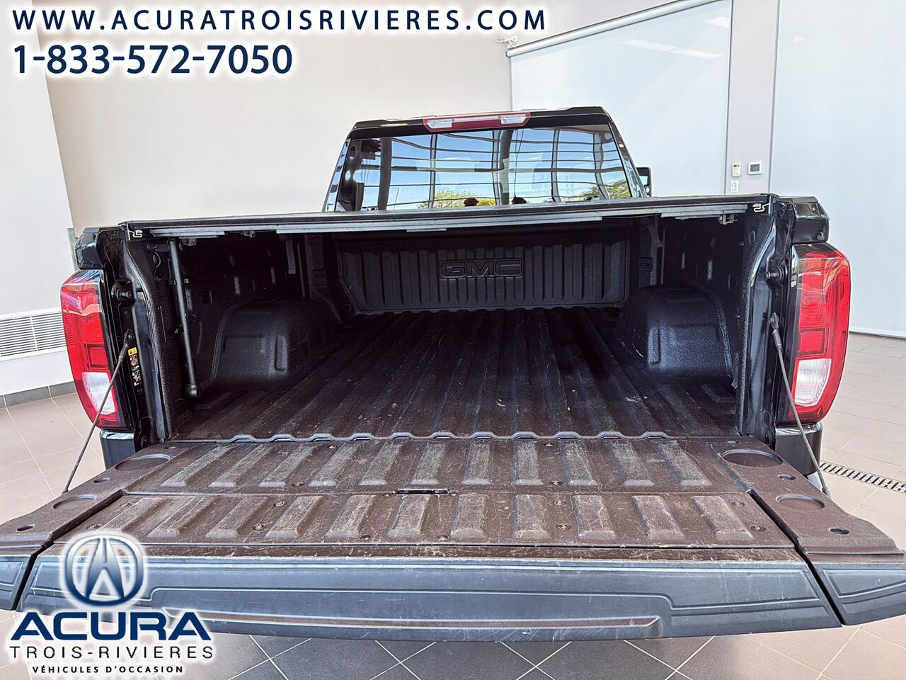 2022 GMC Sierra 1500 - Image 12