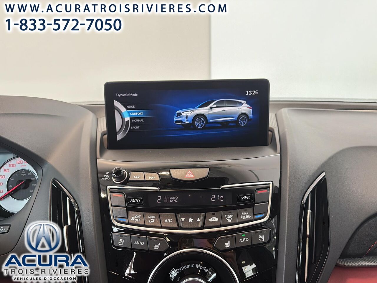 2025 Acura RDX - Image 17