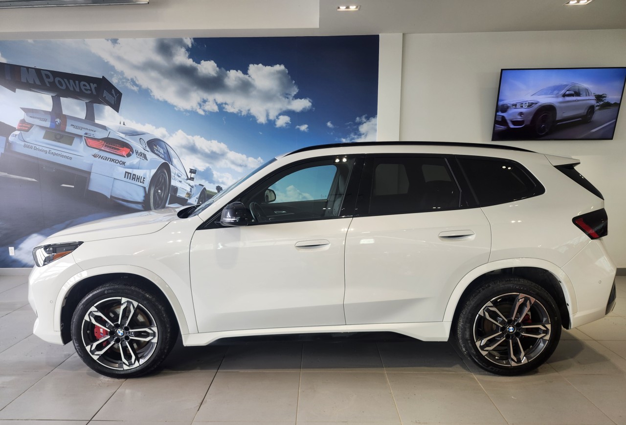 2024 BMW X1 - Image 2