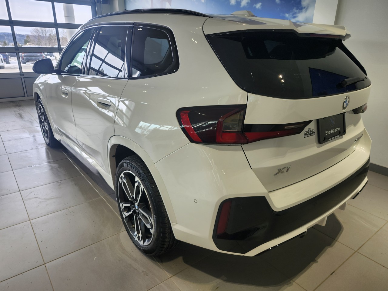2024 BMW X1 - Image 4