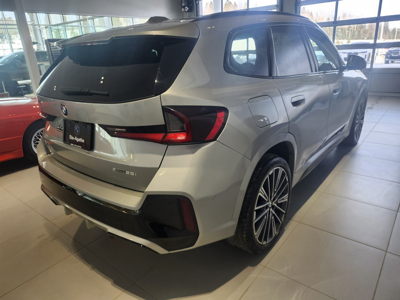 2023 BMW X1 - Image 8