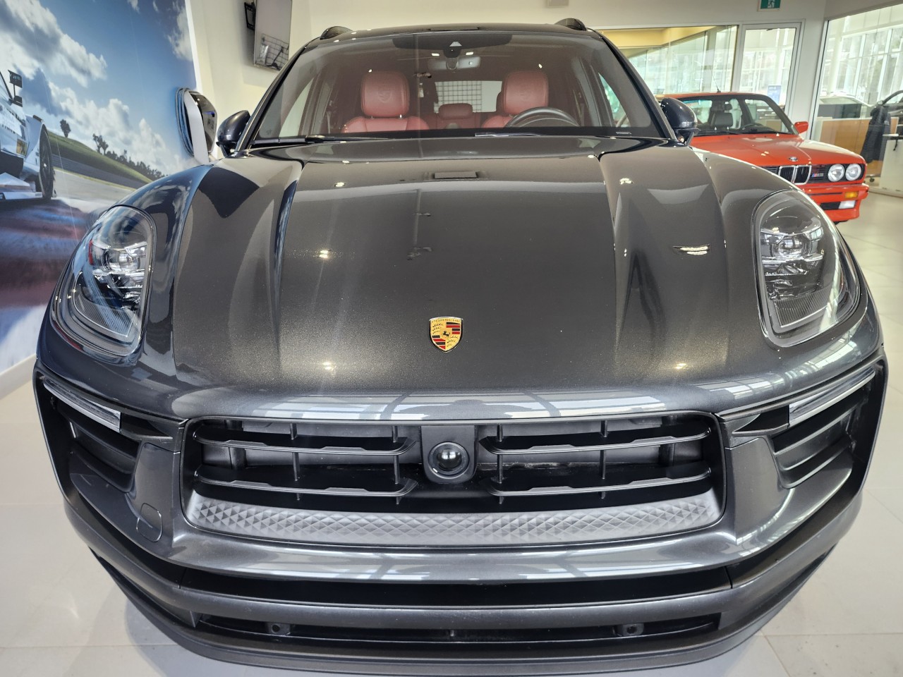2023 Porsche Macan - Image 9