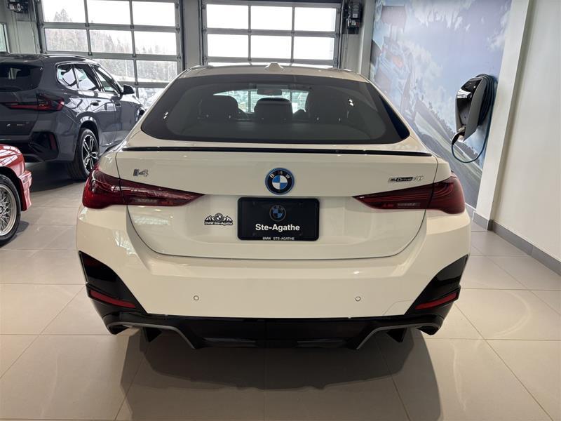 2025 BMW i4 - Image 6