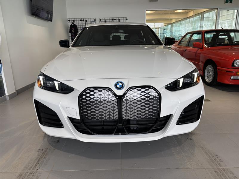 2025 BMW i4 - Image 10