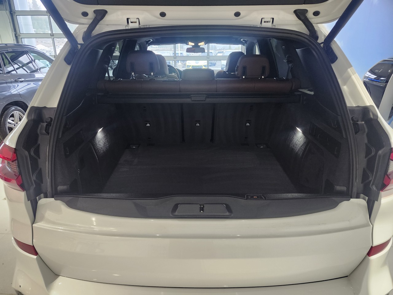 2023 BMW X5 - Image 6
