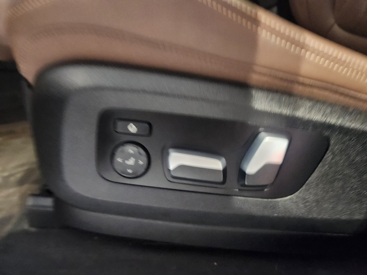 2023 BMW X5 - Image 10