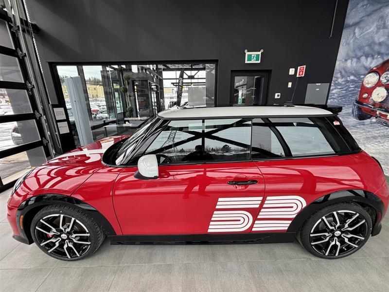 2026 MINI 3 Door - Image 2