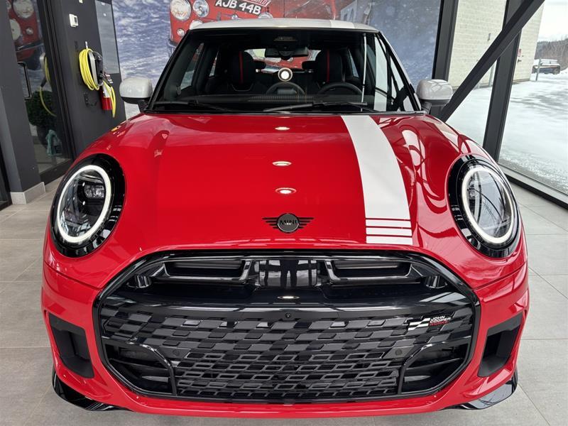 2026 MINI 3 Door - Image 8