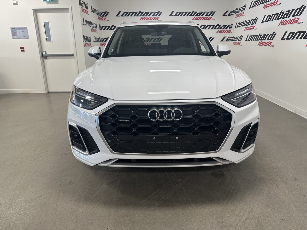 2023 Audi Q5 - Image 3