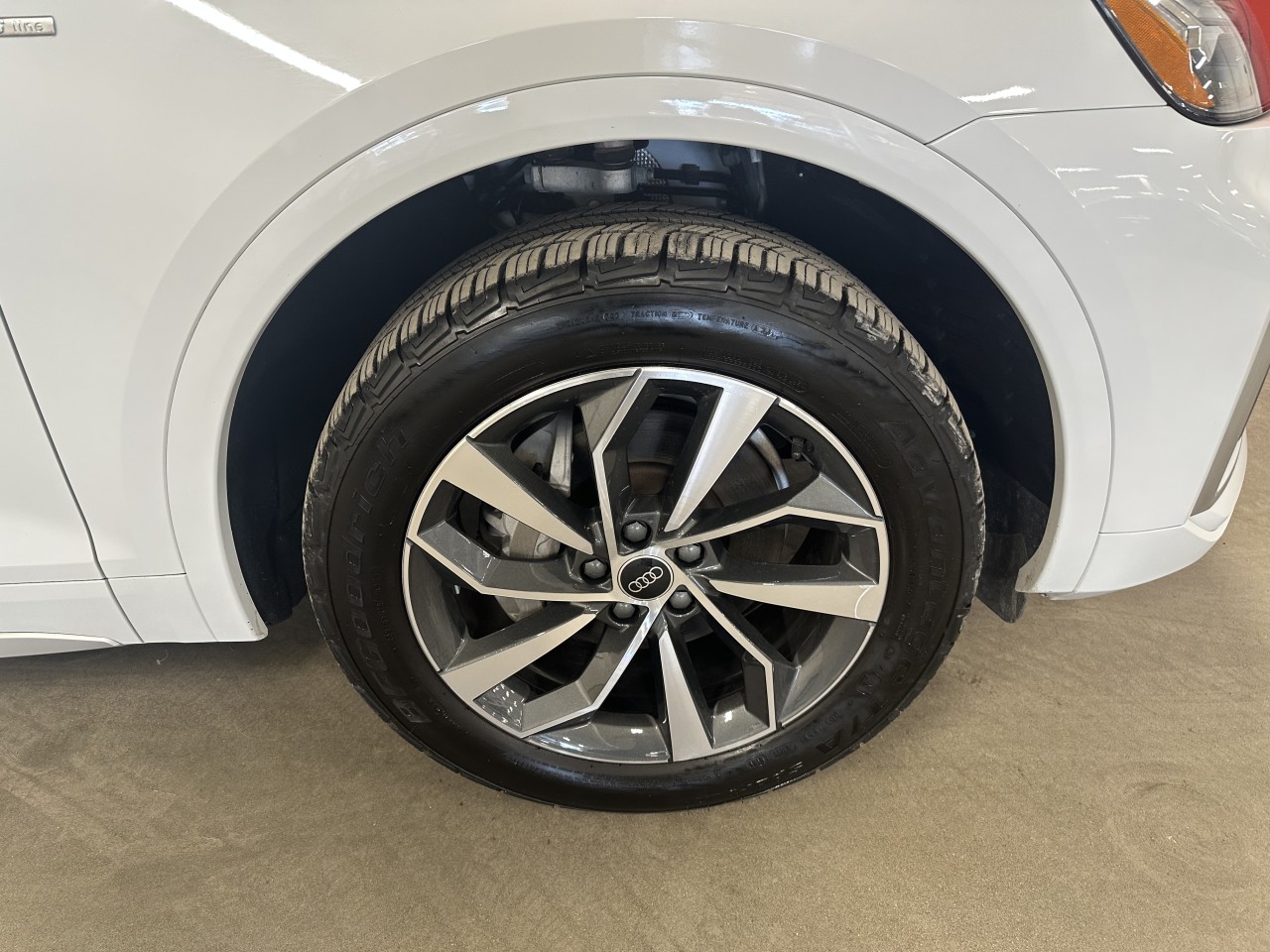 2023 Audi Q5 - Image 24