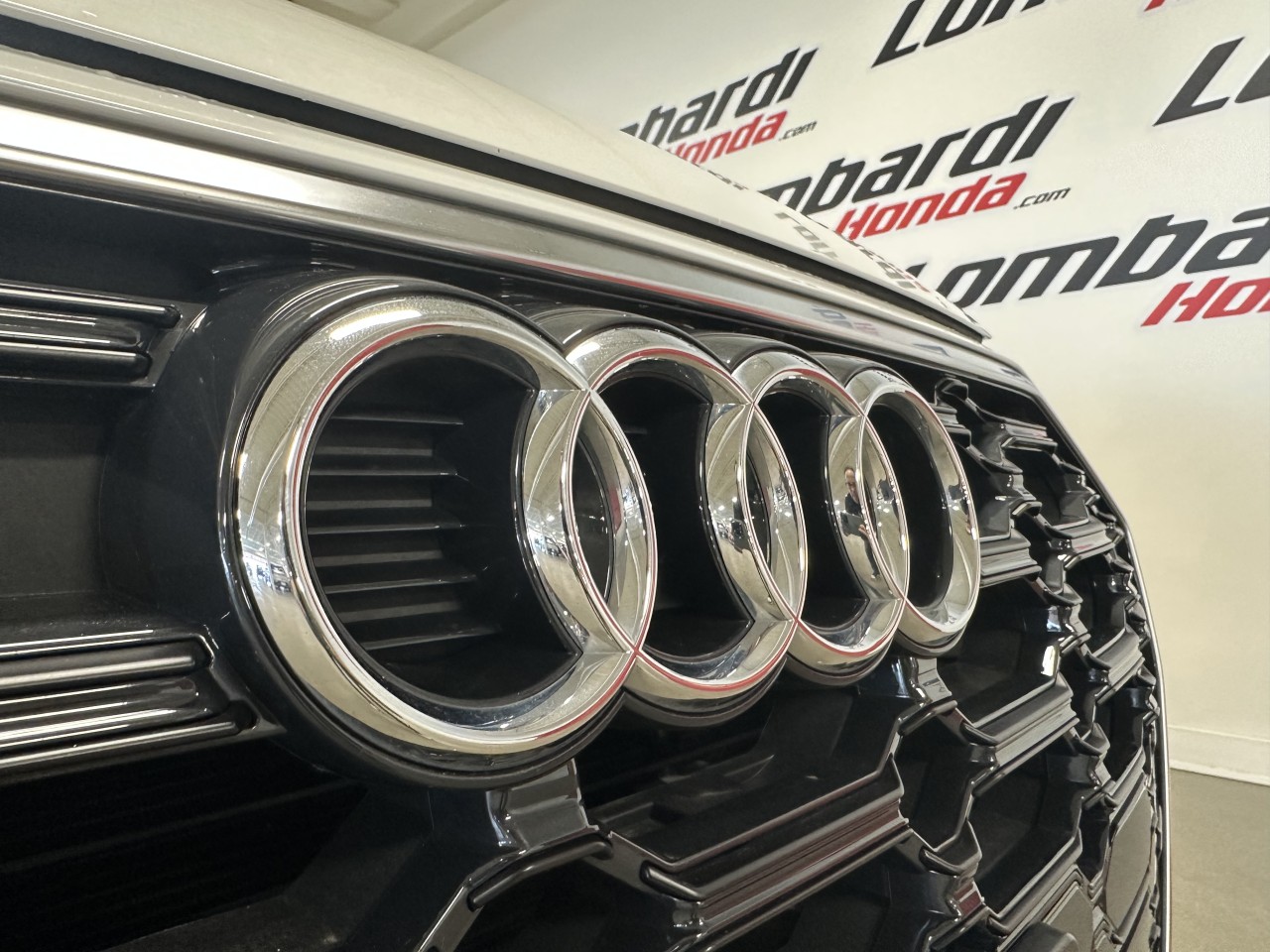 2023 Audi Q5 - Image 28