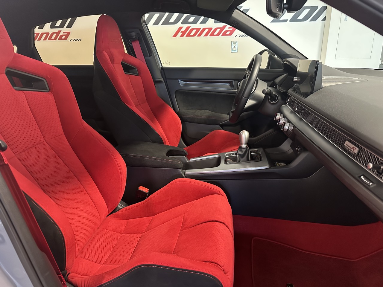 2024 Honda Civic - Image 25