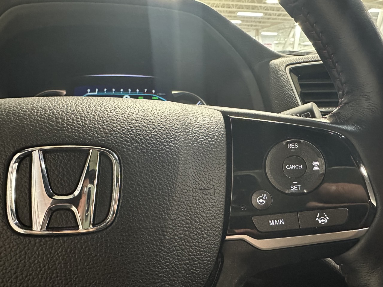 2022 Honda Pilot - Image 17