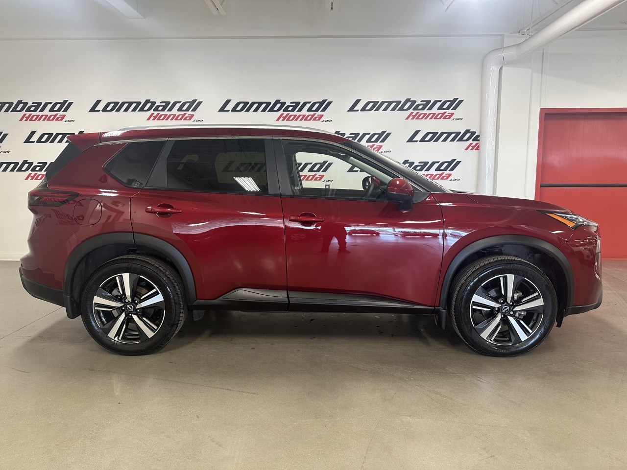 2025 Nissan Rogue - Image 6