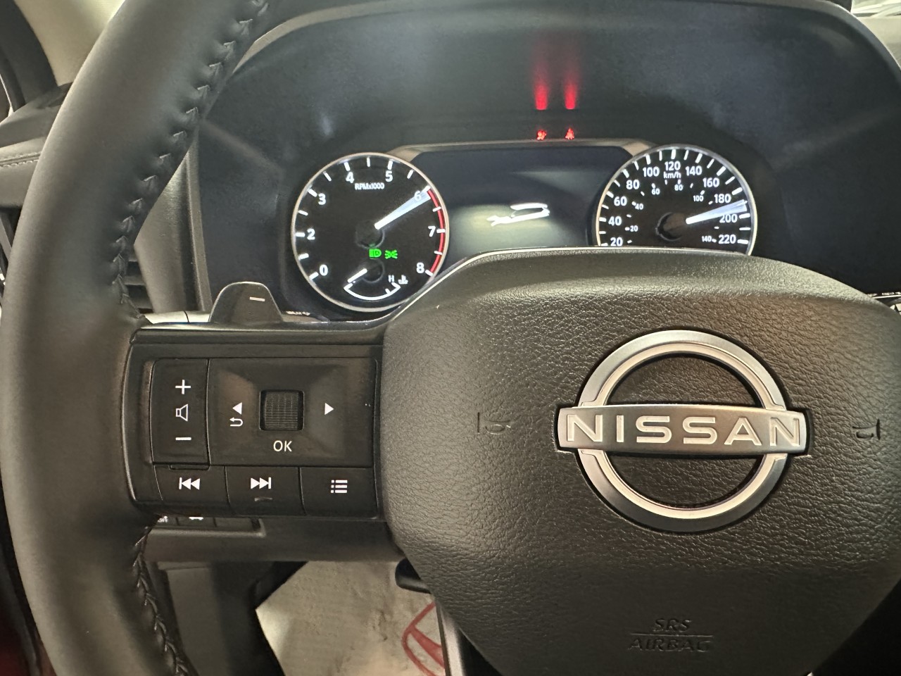 2025 Nissan Rogue - Image 15