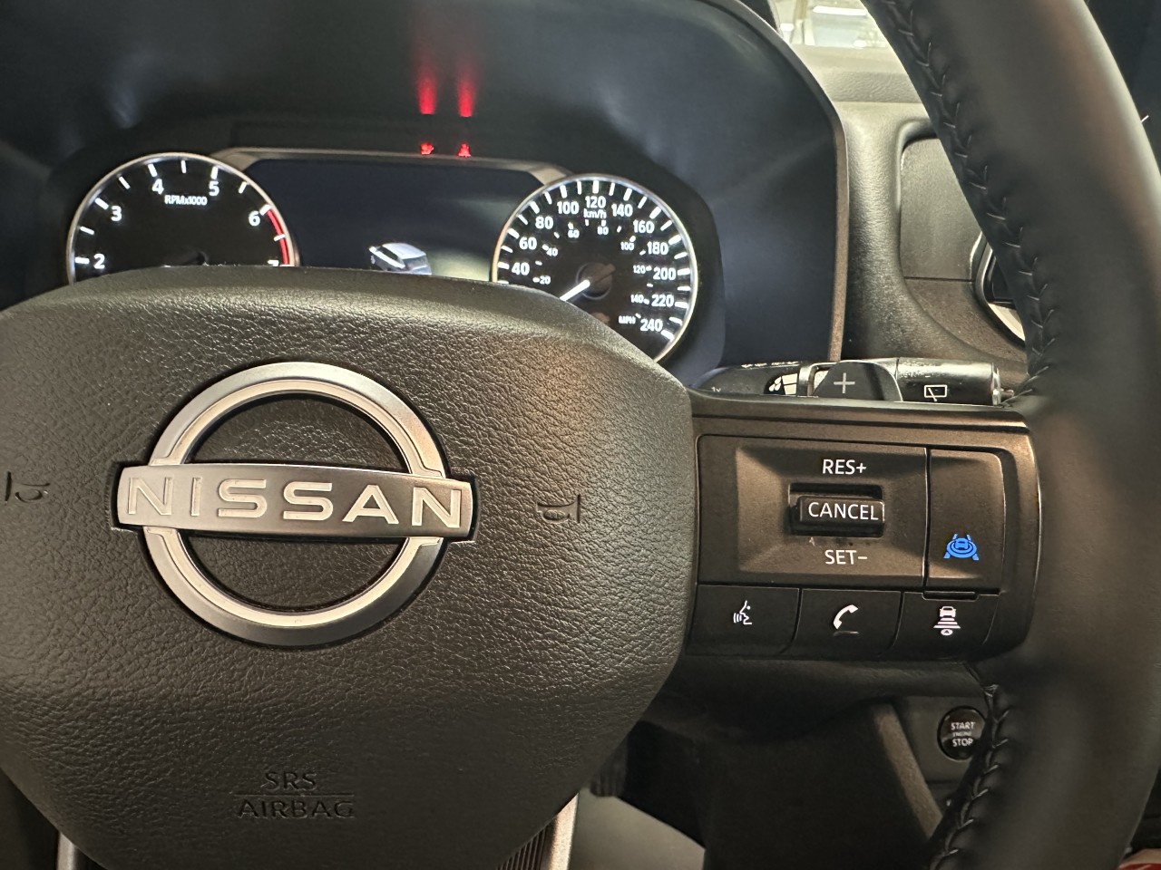 2025 Nissan Rogue - Image 16