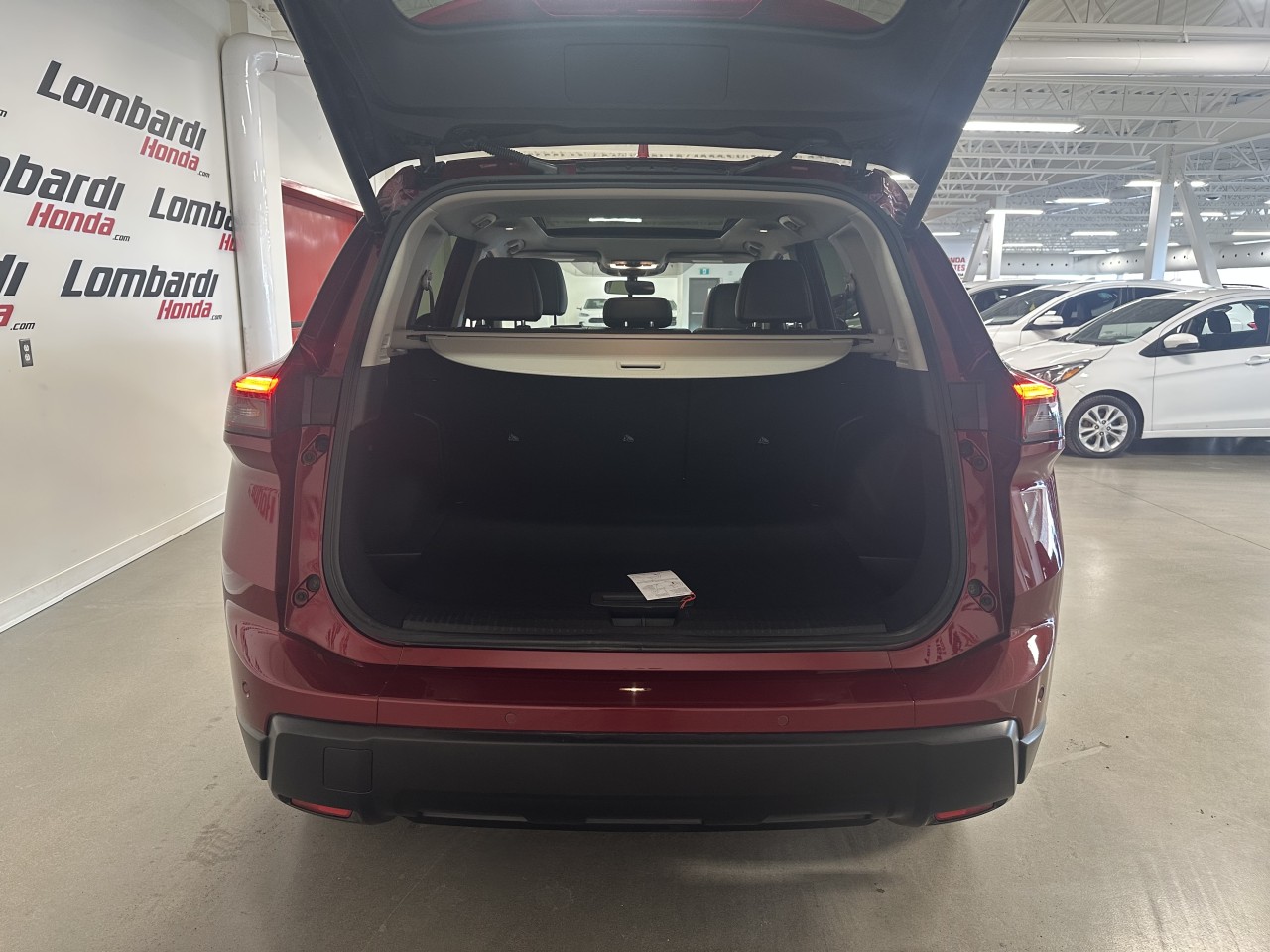 2025 Nissan Rogue - Image 26