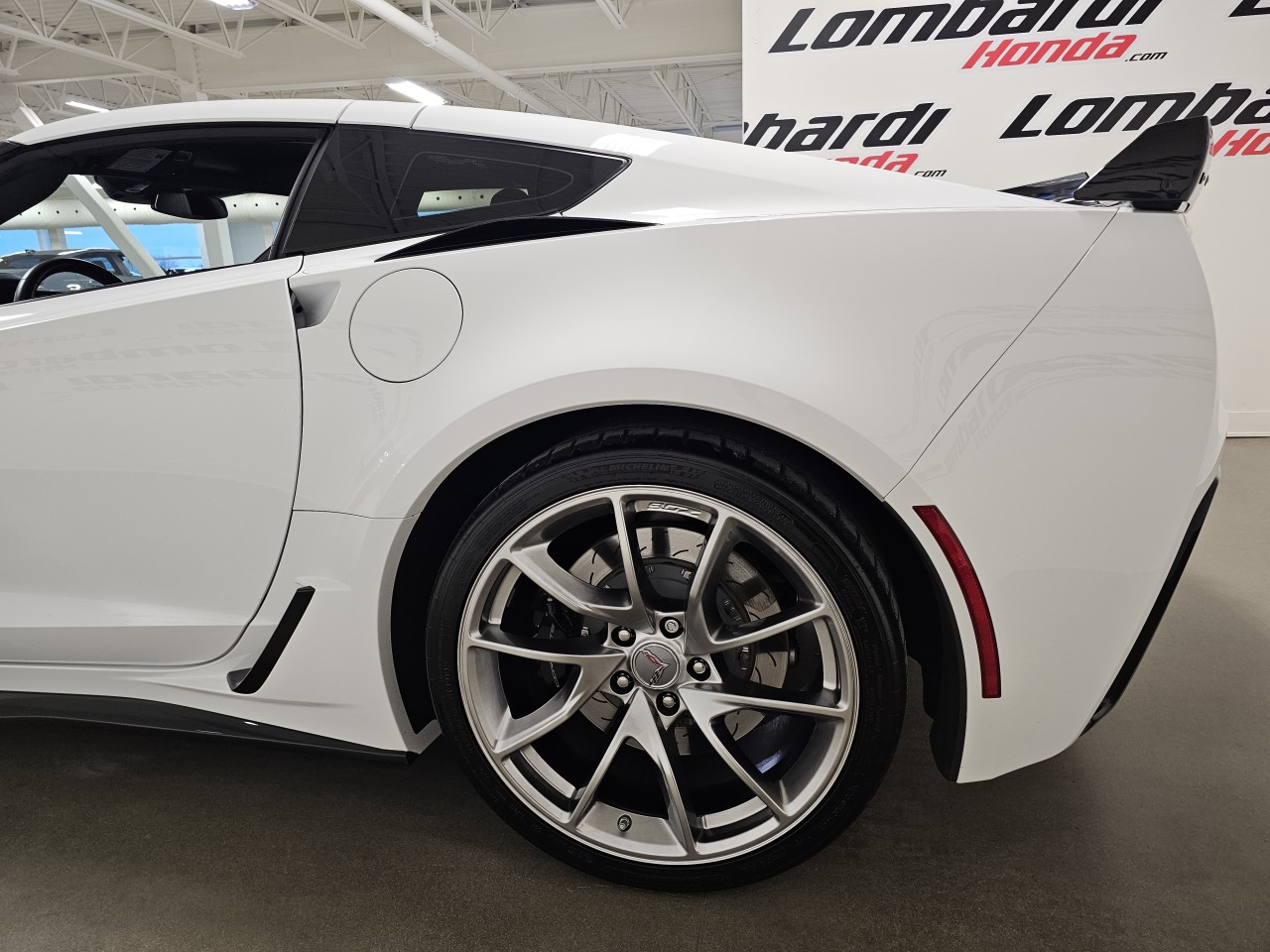 2019 Chevrolet Corvette - Image 9