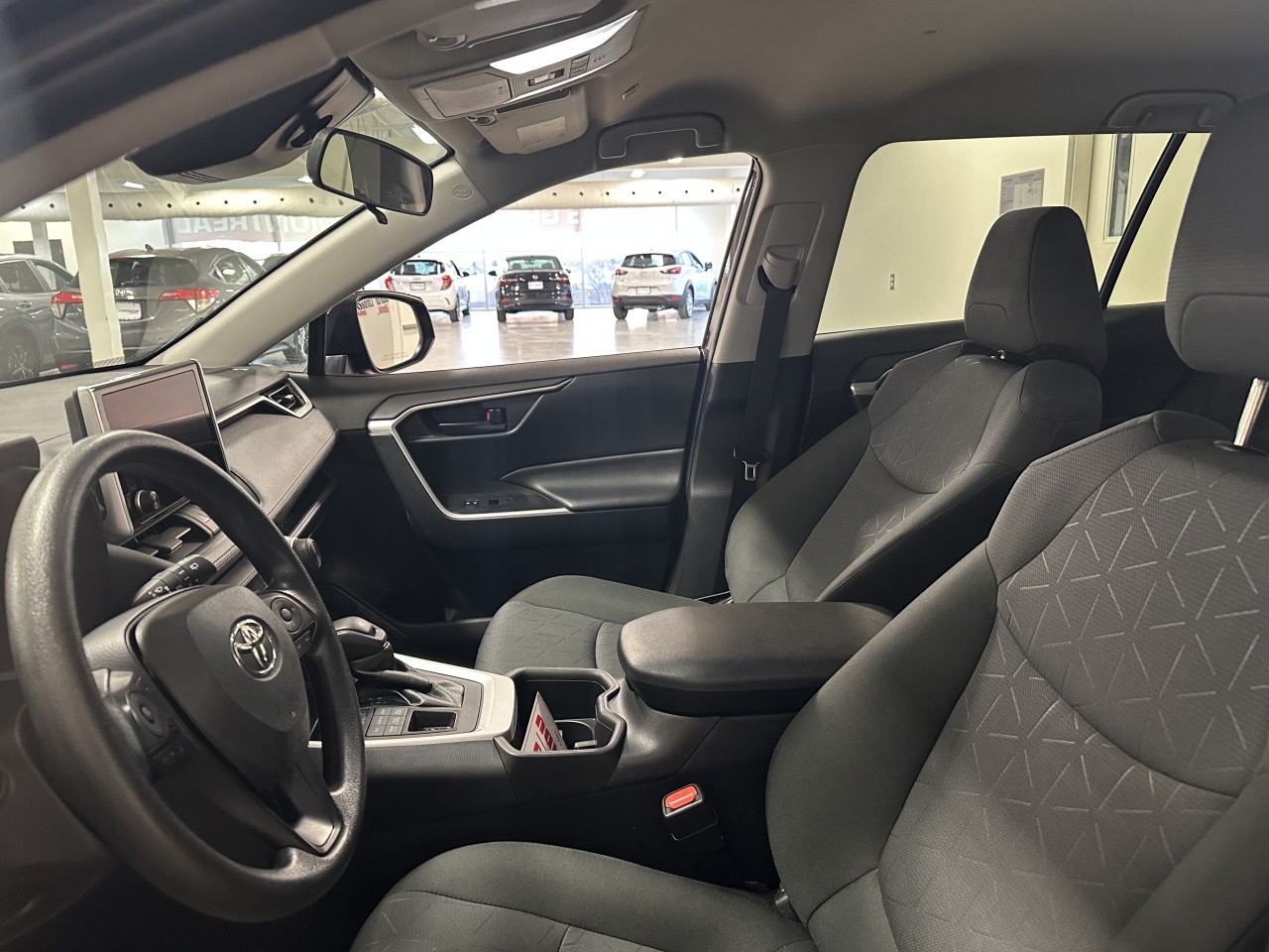 2024 Toyota RAV4 - Image 12