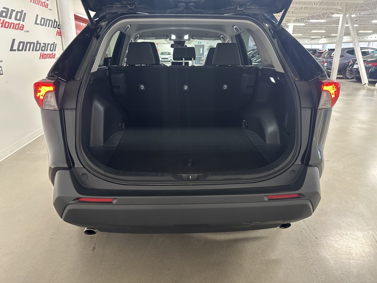 2024 Toyota RAV4 - Image 18