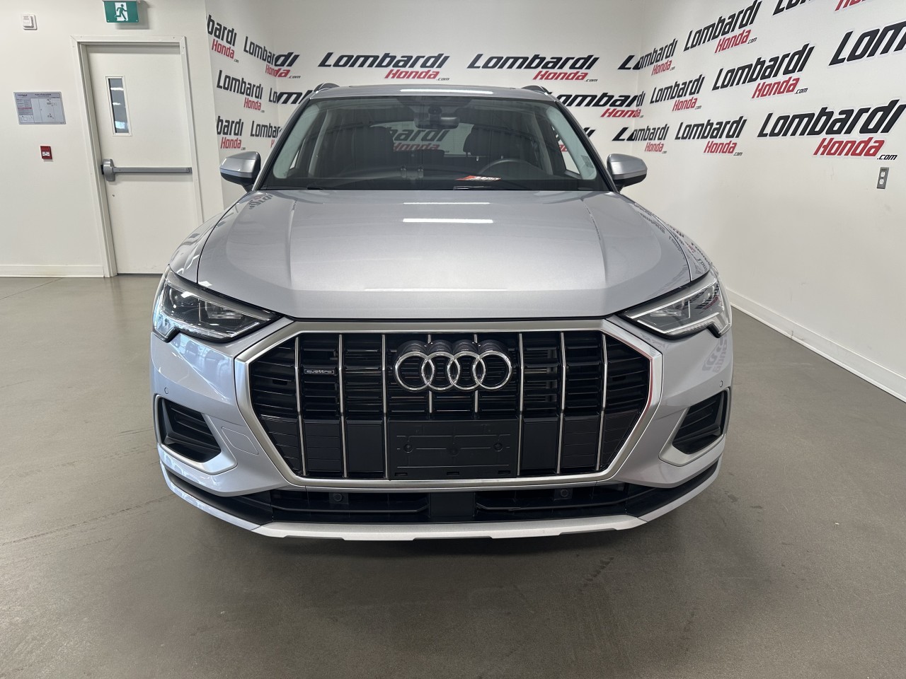 2025 Audi Q3 - Image 3