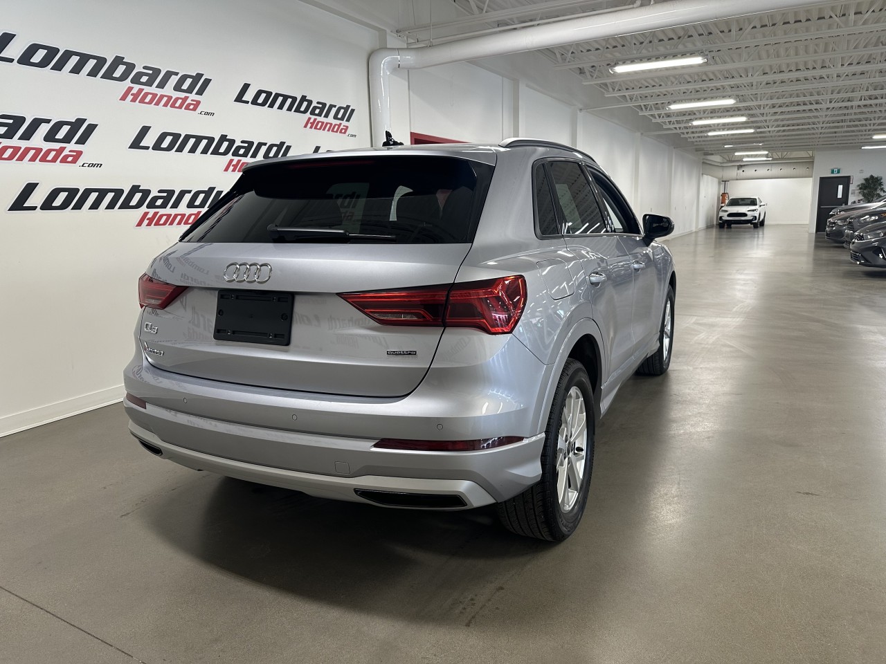 2025 Audi Q3 - Image 7