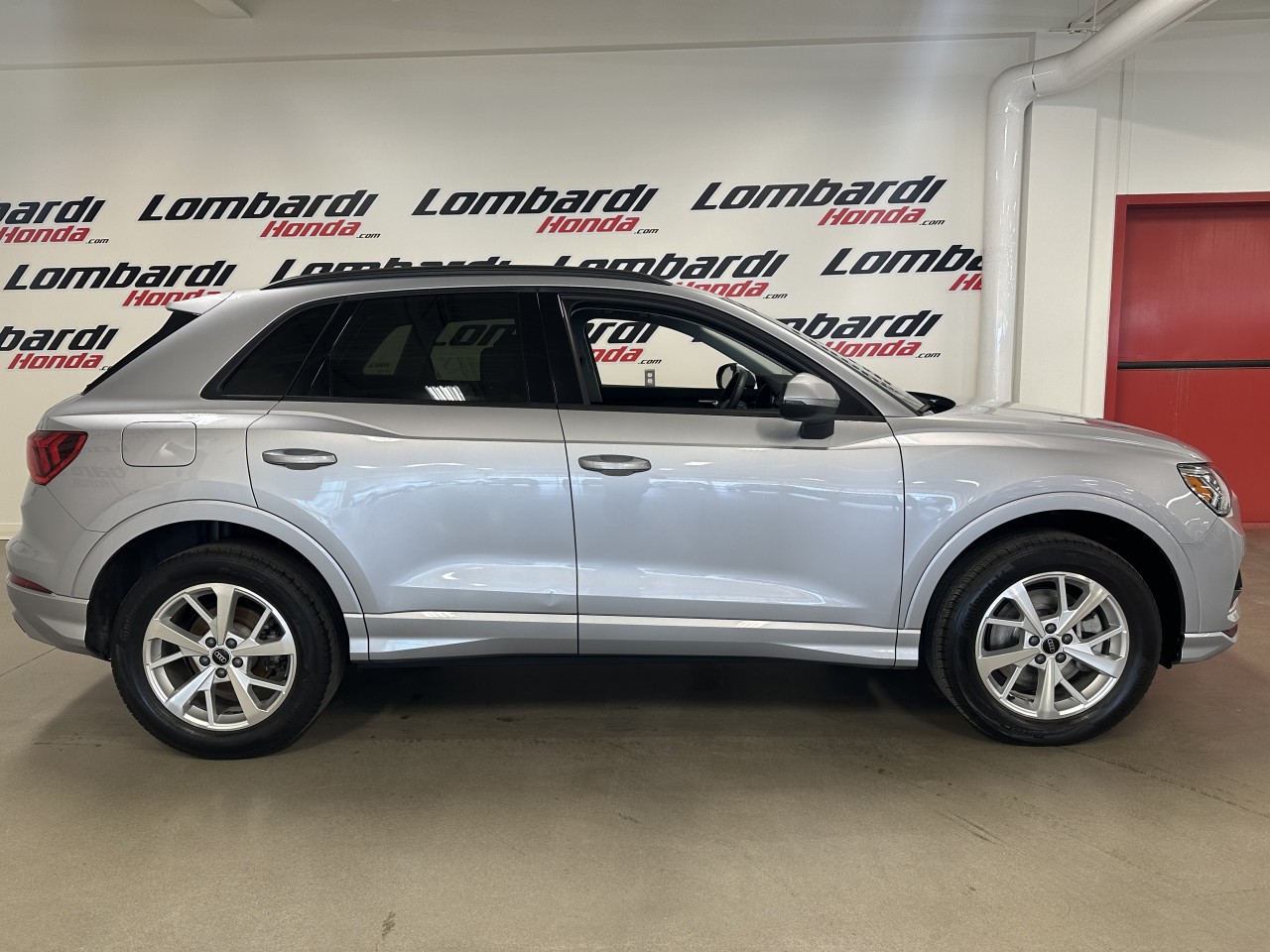 2025 Audi Q3 - Image 29