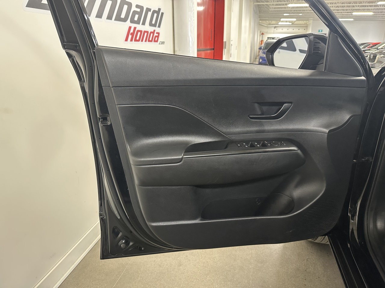 2024 Hyundai Kona - Image 12