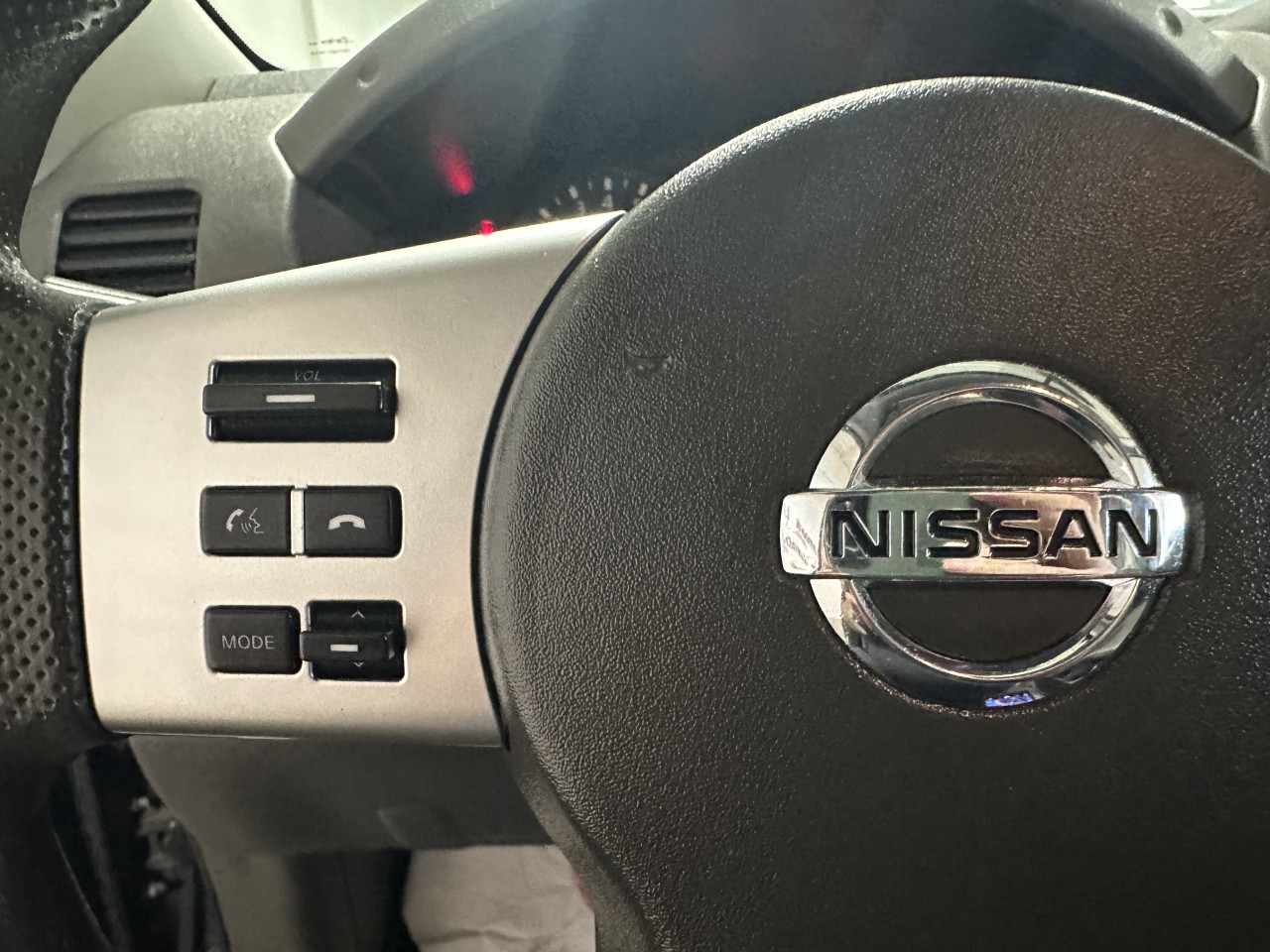 2014 Nissan Xterra - Image 14