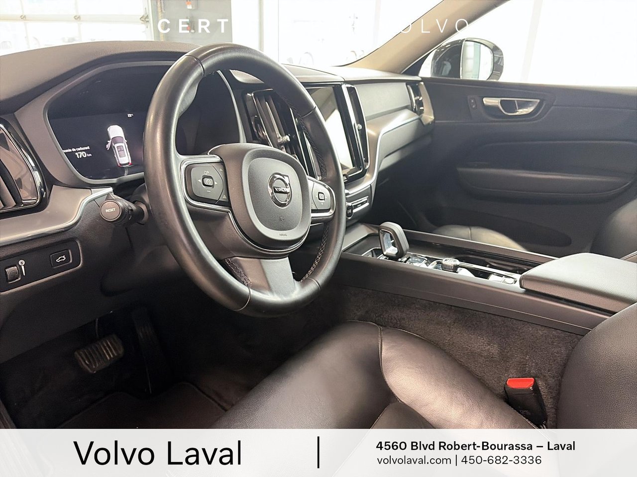 2022 Volvo XC60 - Image 7