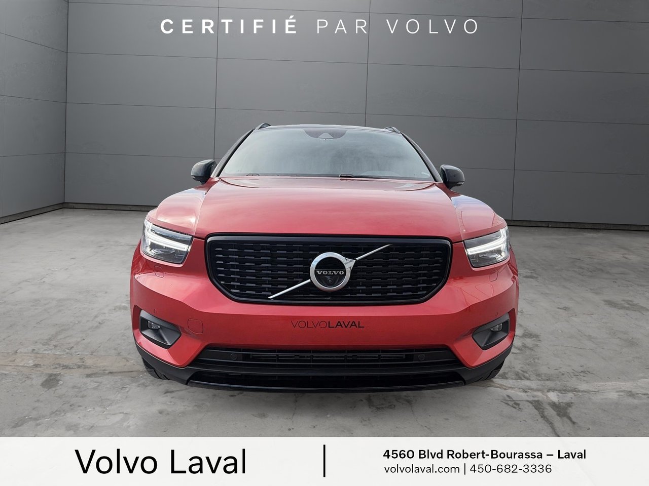 2022 Volvo XC40 - Image 2