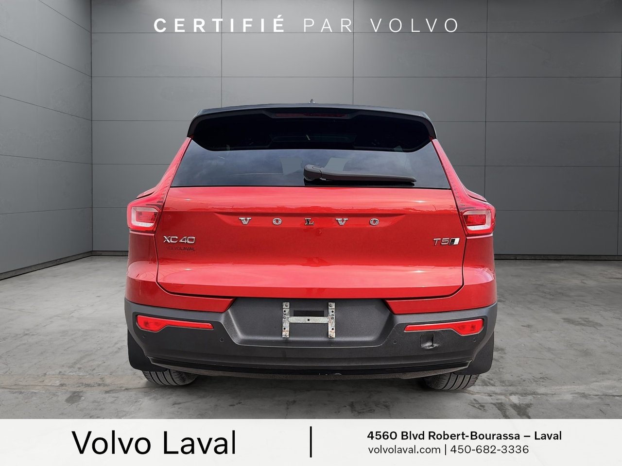 2022 Volvo XC40 - Image 5