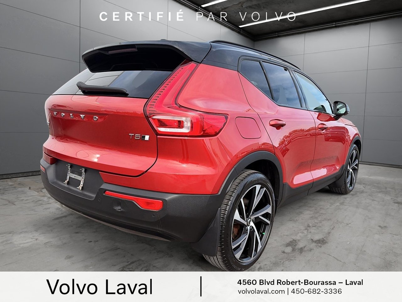 2022 Volvo XC40 - Image 6
