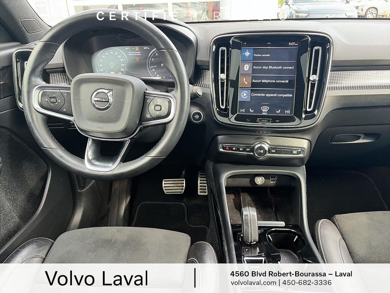 2022 Volvo XC40 - Image 8