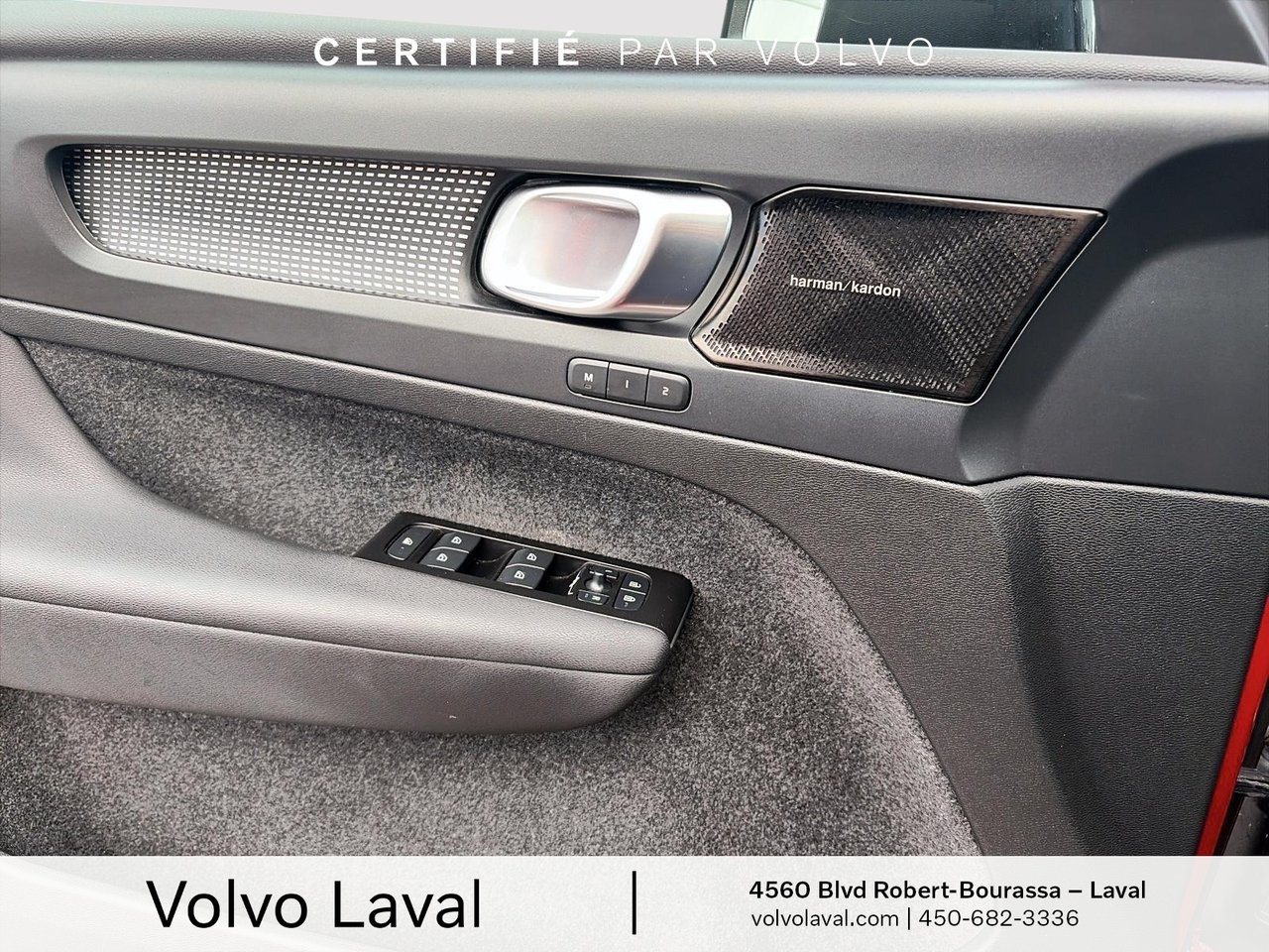 2022 Volvo XC40 - Image 12