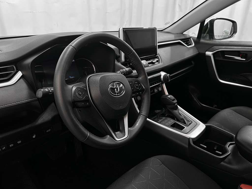 2023 Toyota Rav4 - Image 8