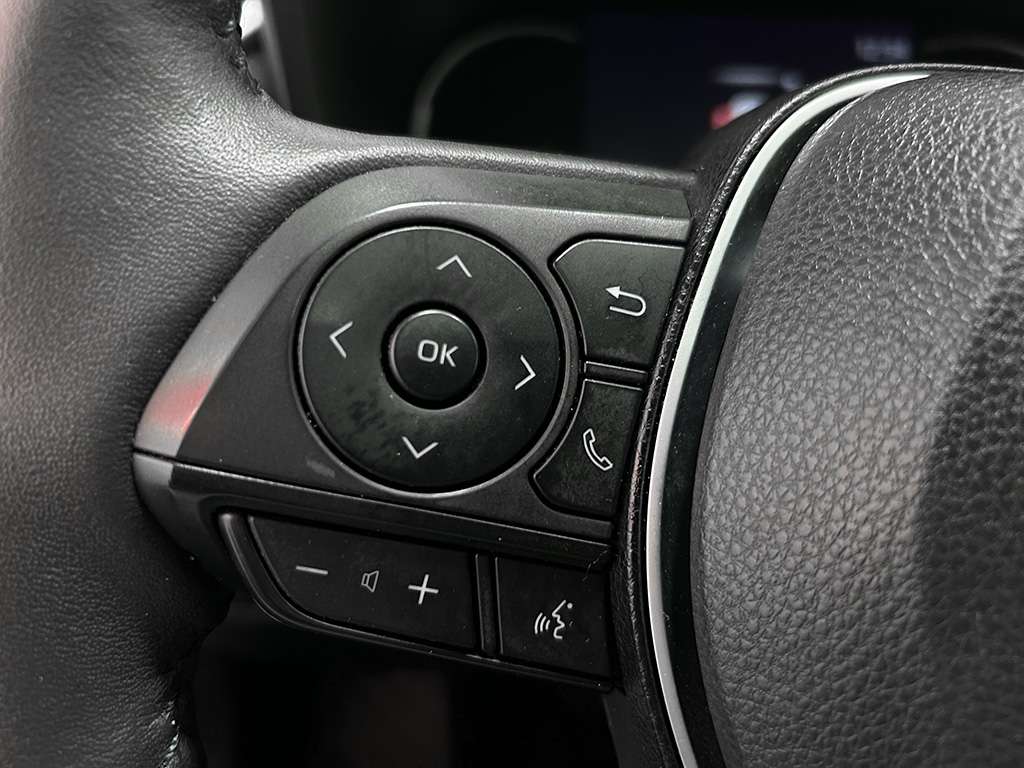2023 Toyota Rav4 - Image 10