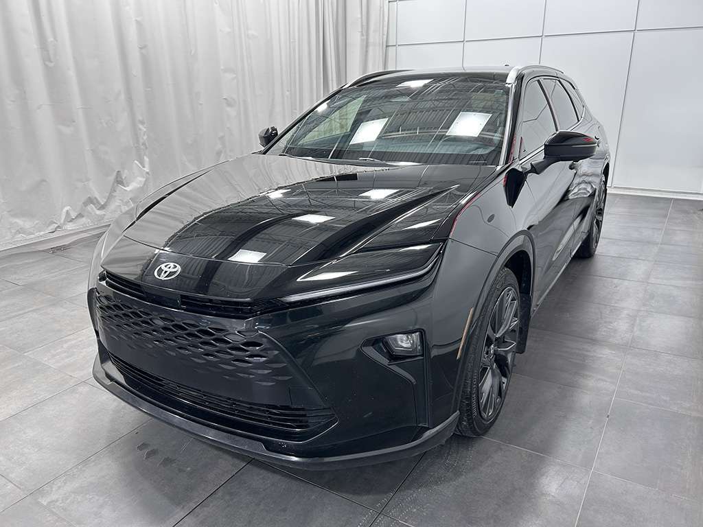 2025 Toyota Crown Signia - Image 3